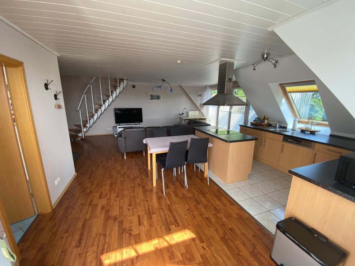 Moderne Maisonette-Wohnung Am Karpfenteich; Modern Apartment With View Of The Carp Pond Barmstedt Eksteriør billede