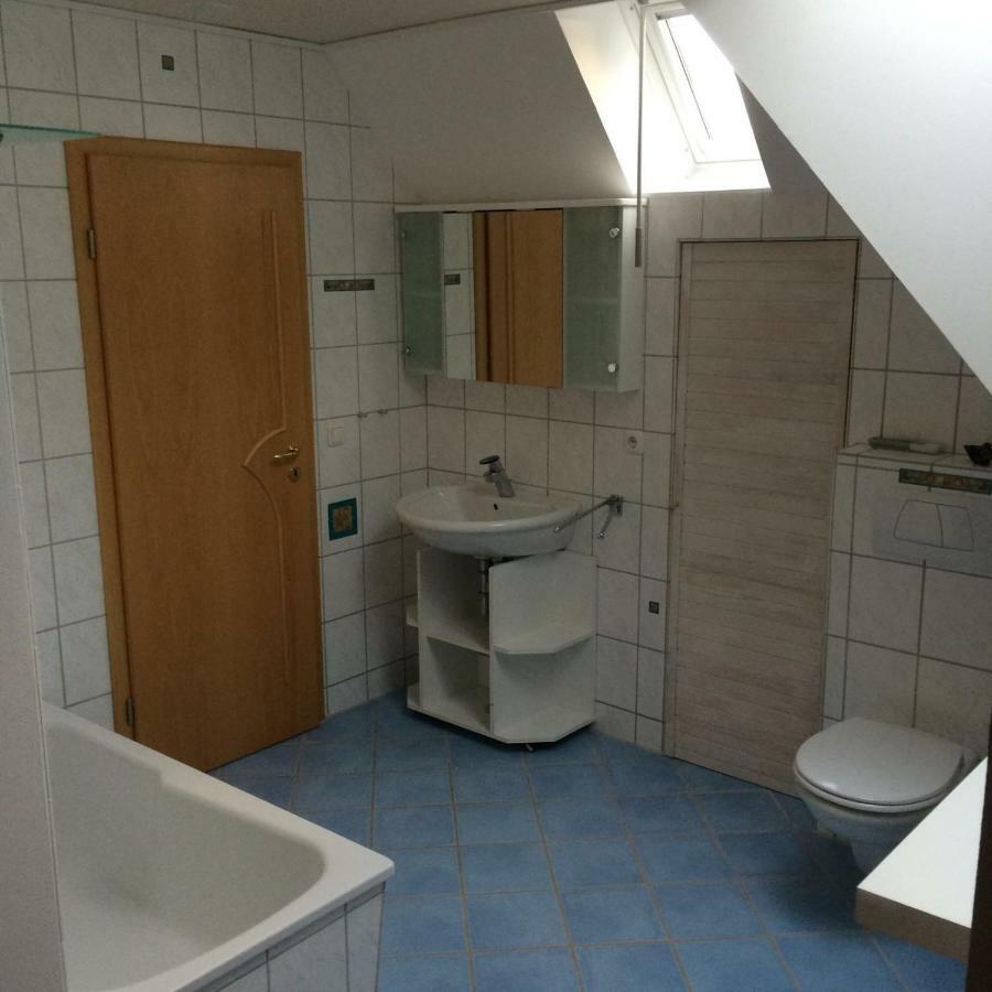 Moderne Maisonette-Wohnung Am Karpfenteich; Modern Apartment With View Of The Carp Pond Barmstedt Eksteriør billede